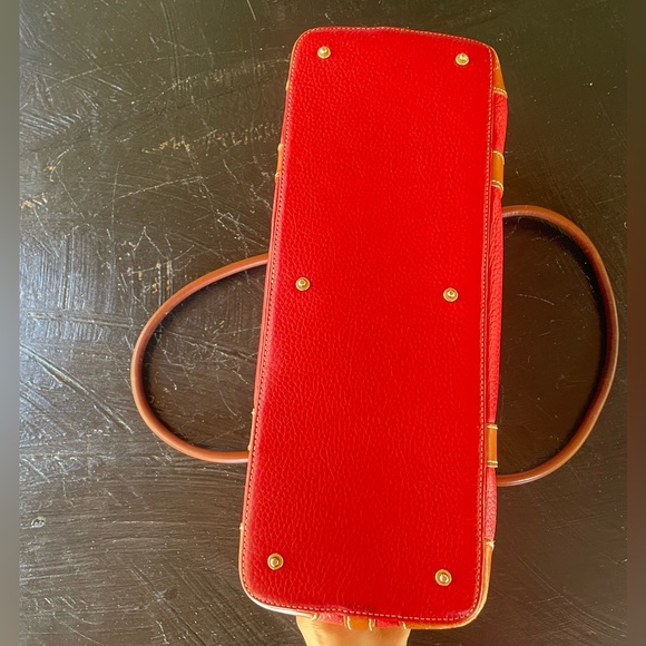 Dooney & Boruke Red Leather Handbag and matching Coin Purse - Picture 10 of 14
